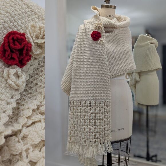 Hand knitted Merino Wool Shawl - Picture 3 of 6